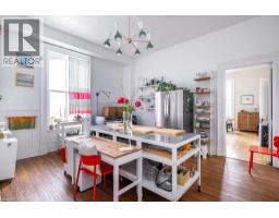 58 WELLINGTON Street S - 15