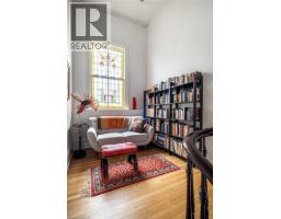 58 WELLINGTON Street S - 31