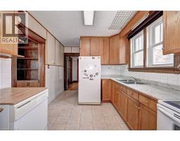 147 COURTLAND Avenue E - 13