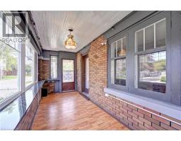 147 COURTLAND Avenue E - 4