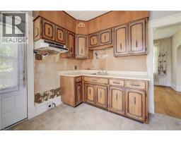 2 SAMUELSON Street - 14