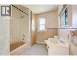 2 SAMUELSON Street - 20