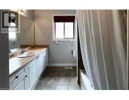 11 ARMOUR Crescent - 16