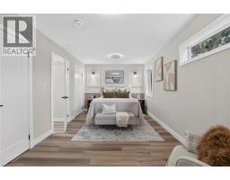 325 QUEENSDALE Avenue E - 27