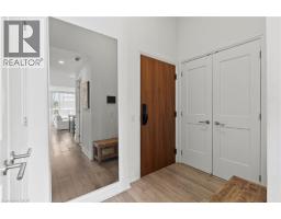 21 E PARK Street E UnitNo. 717 - 10