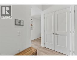 21 E PARK Street E UnitNo. 717 - 21