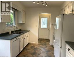 26 FRIARS Court - 12