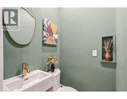 92 PROVINCE Street S - 19