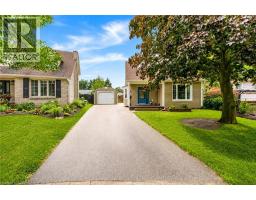 11 NIPIGON Place - 43