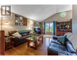 40 PETER Street - 7