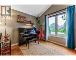 40 PETER Street - 9