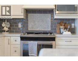 394 CHARLTON Avenue W - 19