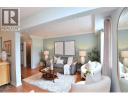 12 WHITEDEER Road UnitNo. 18 - 9
