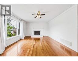 21 MOSS Boulevard - 11