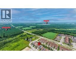 43 GOLDENVIEW Drive - 3