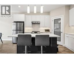 18-811 SARNIA Road - 9