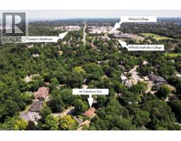 44 COLQUHOUN Crescent - 43
