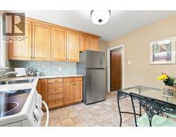 184 MURDOCK Avenue - 11