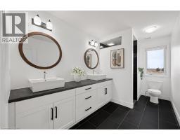 10 SPARROW Crescent - 27