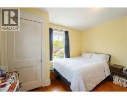 110 LACROIX Street - 10