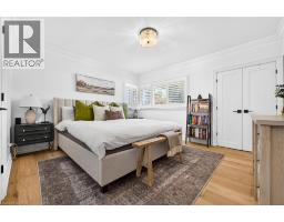 4 COMPTON Place - 21