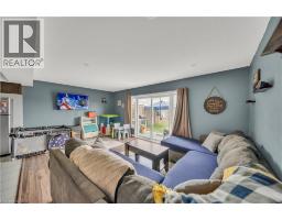1450 CAEN Avenue - 9