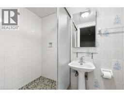 289 SPEEDVALE Avenue E - 16