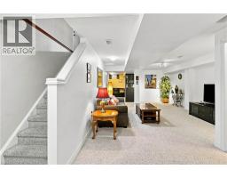 25 STICKLAND Lane - 32