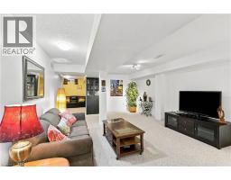 25 STICKLAND Lane - 37