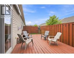 25 STICKLAND Lane - 44