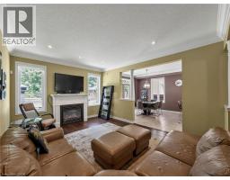 80 SUTHERLAND Crescent - 11