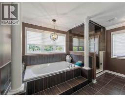 80 SUTHERLAND Crescent - 17