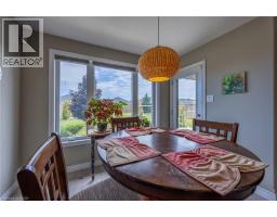 7 STONEBRIDGE Place - 12