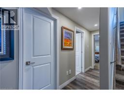 7 STONEBRIDGE Place - 28