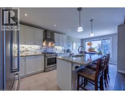 7 STONEBRIDGE Place - 8
