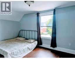 81 GREY Street - 19