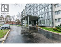 24 MIDLAND Drive UnitNo. 402 - 4