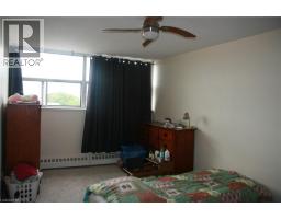 215 GLENRIDGE Avenue UnitNo. 406 - 18