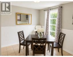 636 ELGIN Street N - 4