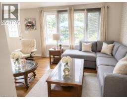 636 ELGIN Street N - 5