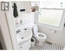 636 ELGIN Street N - 8