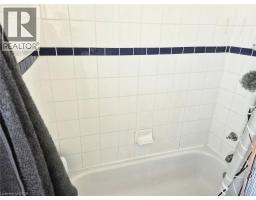 636 ELGIN Street N - 9