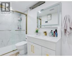 128 MACATEE Place - 43