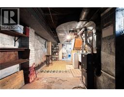 128 HESS Street N - 32