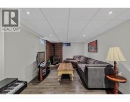 66 PALING Court - 31