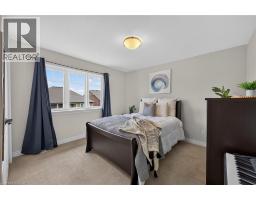 100 ANASTASIA Boulevard - 32
