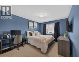 100 ANASTASIA Boulevard - 33