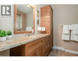 108 QUEENSWAY Drive - 32