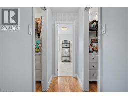 18 GOWINLOCK Court - 30