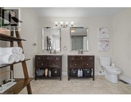 18 GOWINLOCK Court - 32